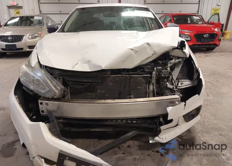 2017 Nissan Altima 2.5 Sv z USA, uszkodzony, nr VIN 1N4AL3AP5HC137346